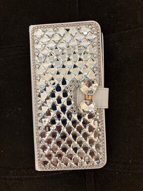White Crystal-Embellished Wallet galaxy note 20